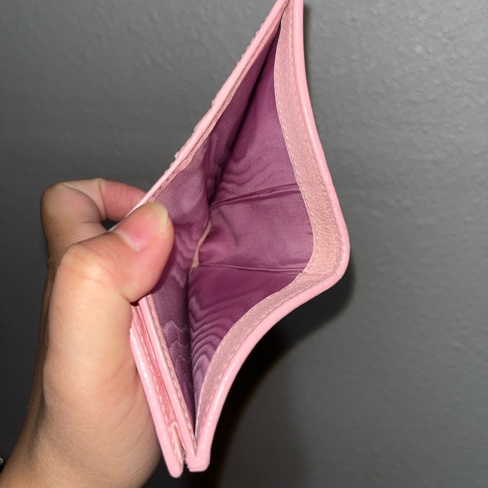 Gucci Flora Limited Edition Bifold Wallet - Picture 5 of 9